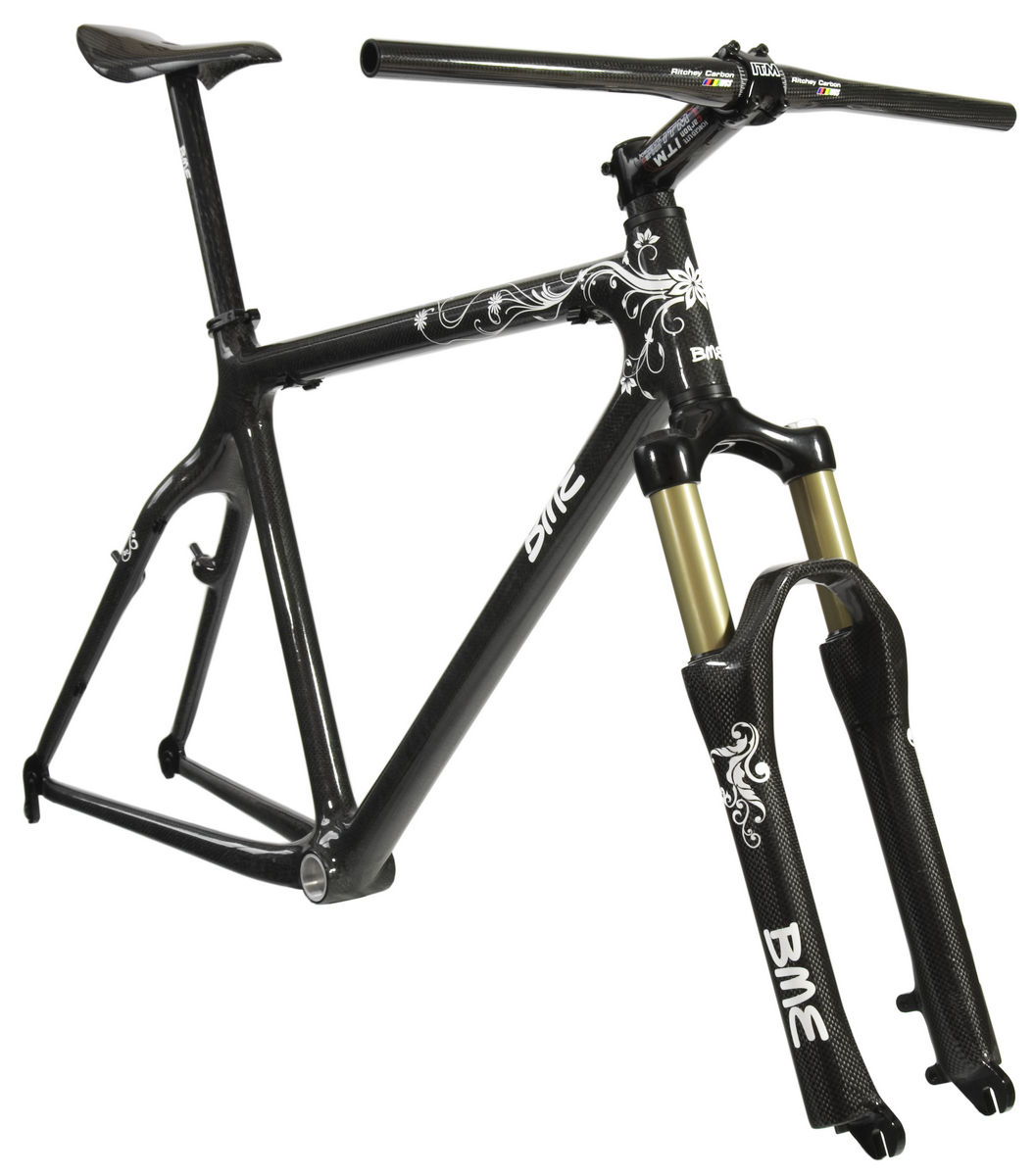 Carbon MTB frame with fork