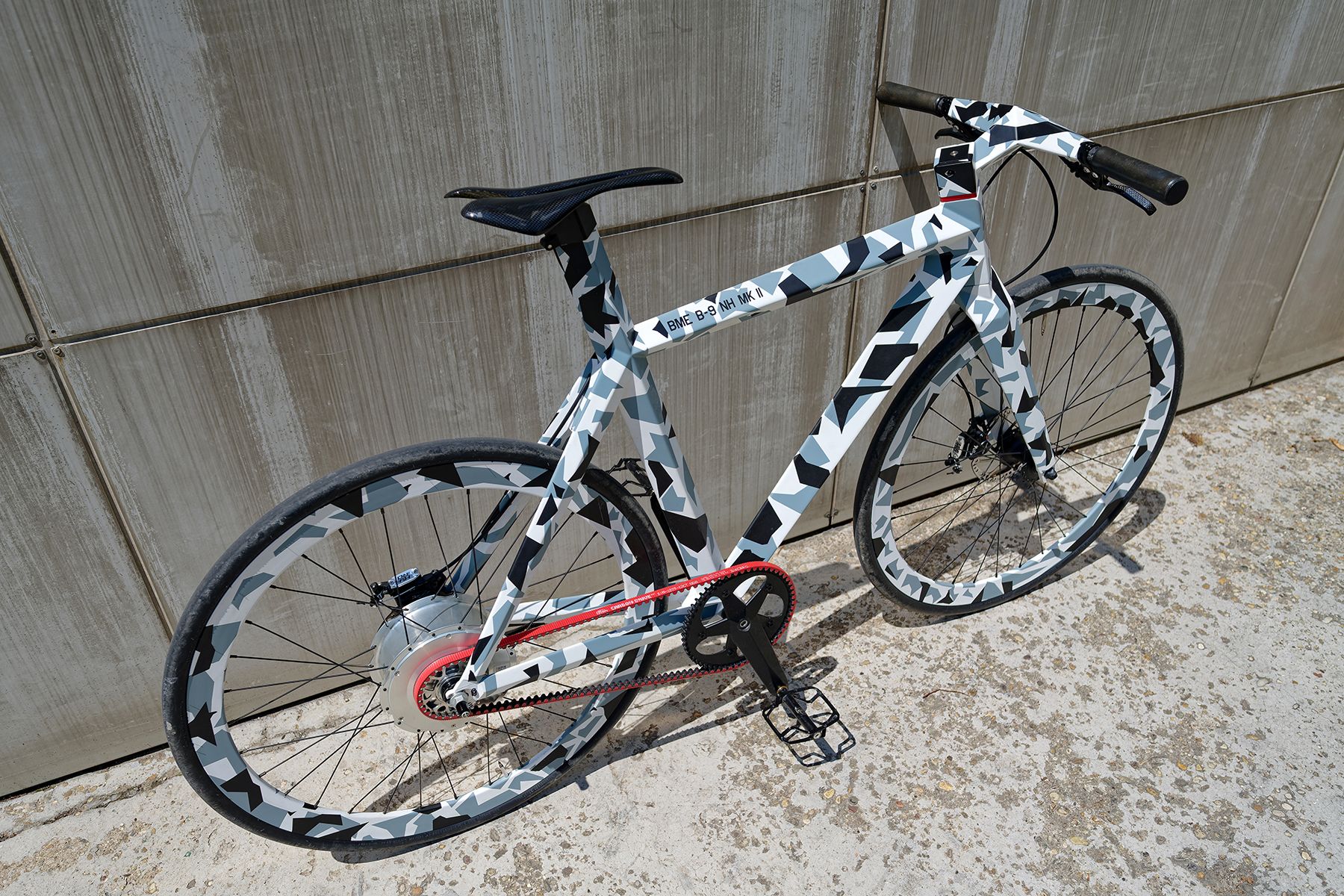 e-B-9 NH Mk II electric bicycle with Zehus HALOS rear hub