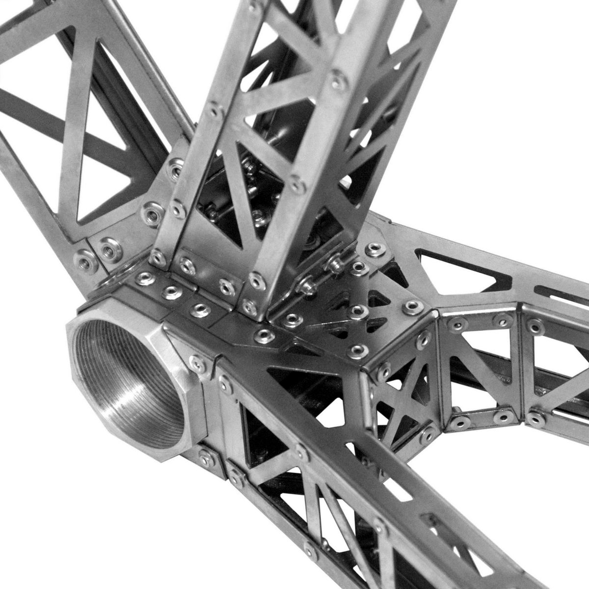 Titanium riveted frame Project detail image 2